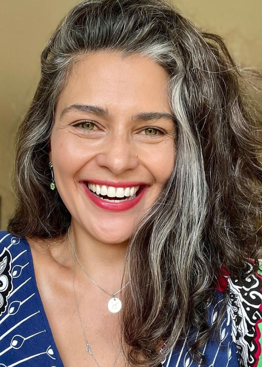 Comment savoir si les cheveux blancs vont m'aller ?