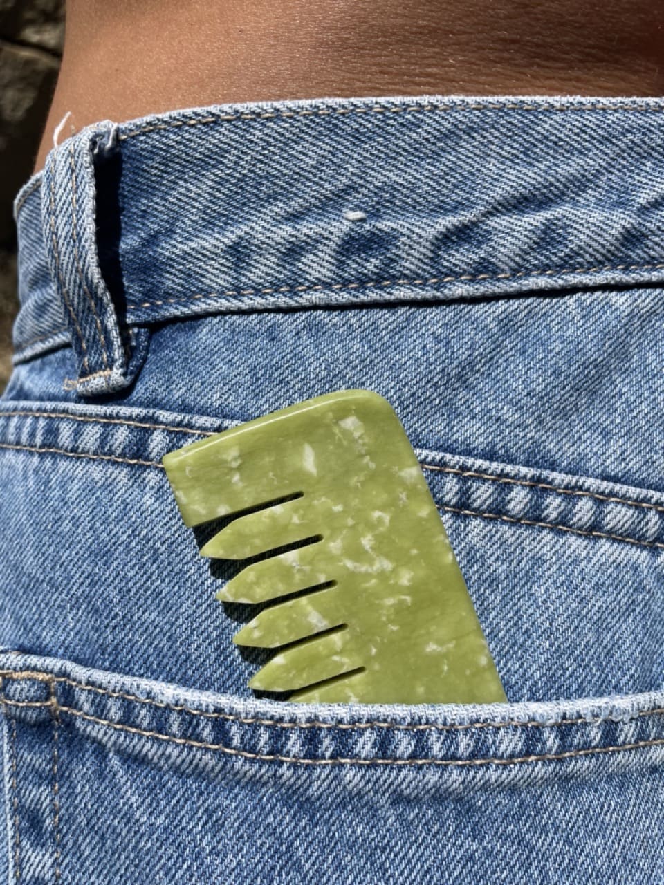 Mini-Peigne en pierre de jade