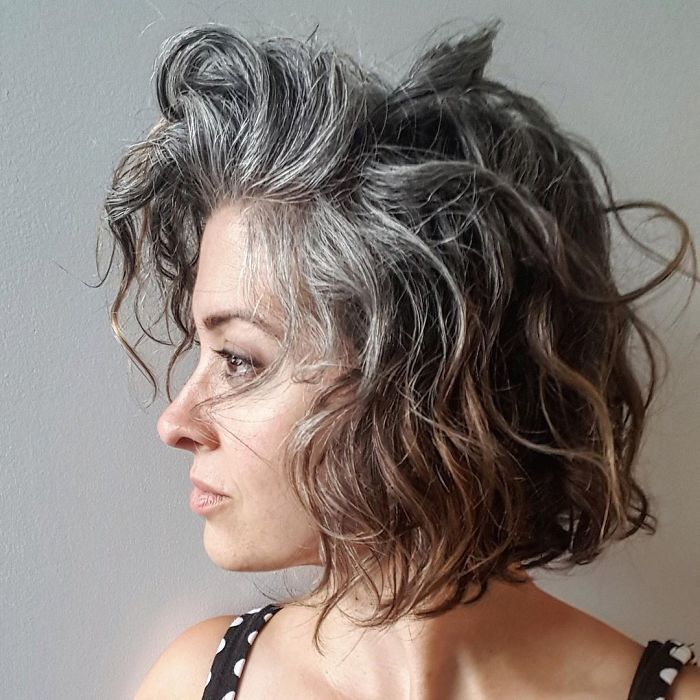 Transition cheveux gris : combien de temps ça prend, vraiment ?